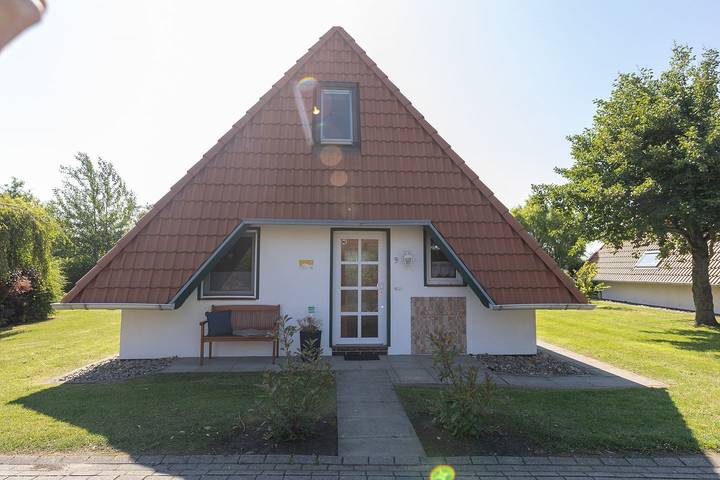 Ferienhaus für 6 Personen, mit Terrasse und Garten in Wremen