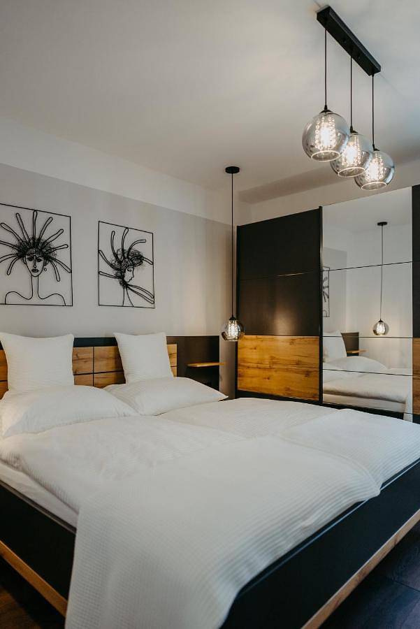 Ferienhaus für 4 Personen, mit Garten und Ausblick sowie Seeblick