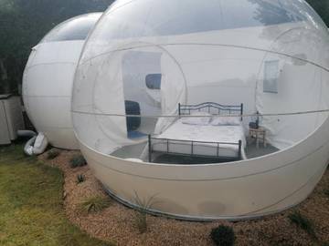 Camping pour 2 personnes, avec jardin ainsi que vue et piscine dans l' Eure