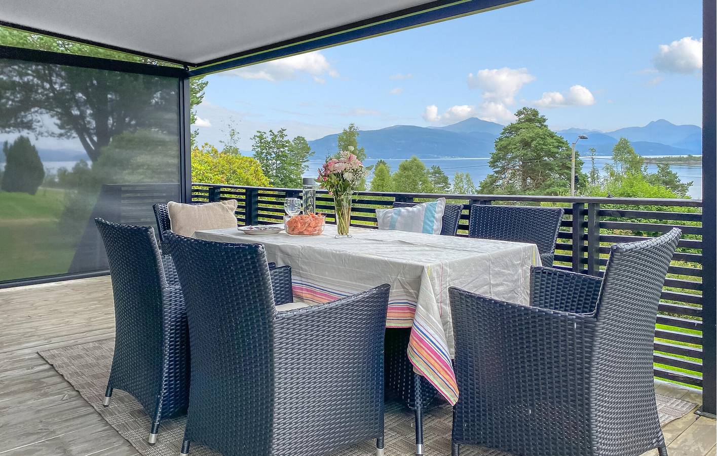 Ferienhaus für 6 Personen mit Terrasse in Tingvoll, Nördliches Fjordnorwegen