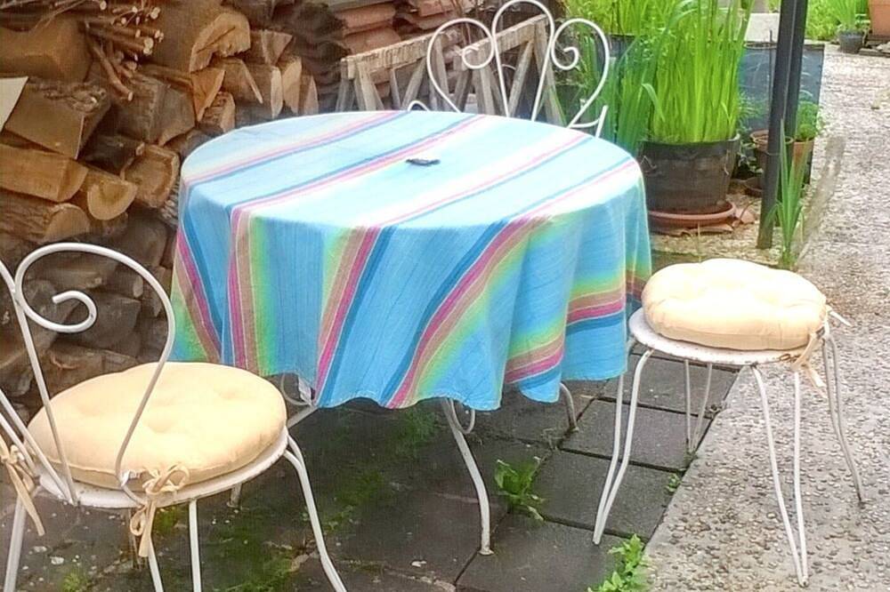 Entire apartment, Homerez - Cosy Apartment in Tarbes - Terrace and Garden in Tarbes, Hautes-Pyrénées