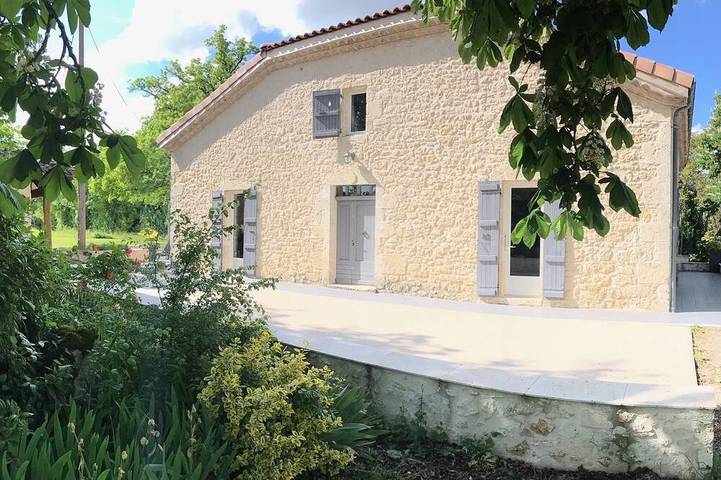 Location de vacances pour 6 personnes, avec jardin à Saint-Clar