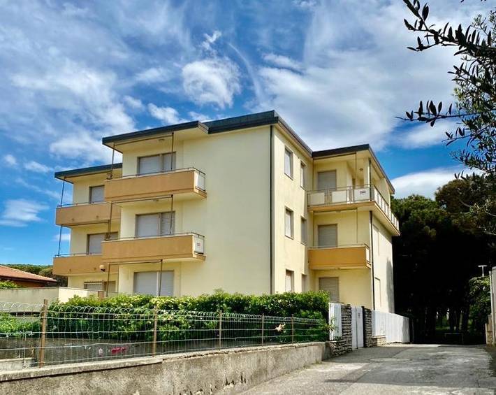 Appartamento per 5 persone, con Balcone e Terrazza nonché Panorama a Marina di Cecina
