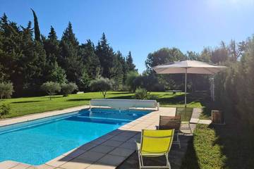 Gîte pour 6 personnes à Sénas