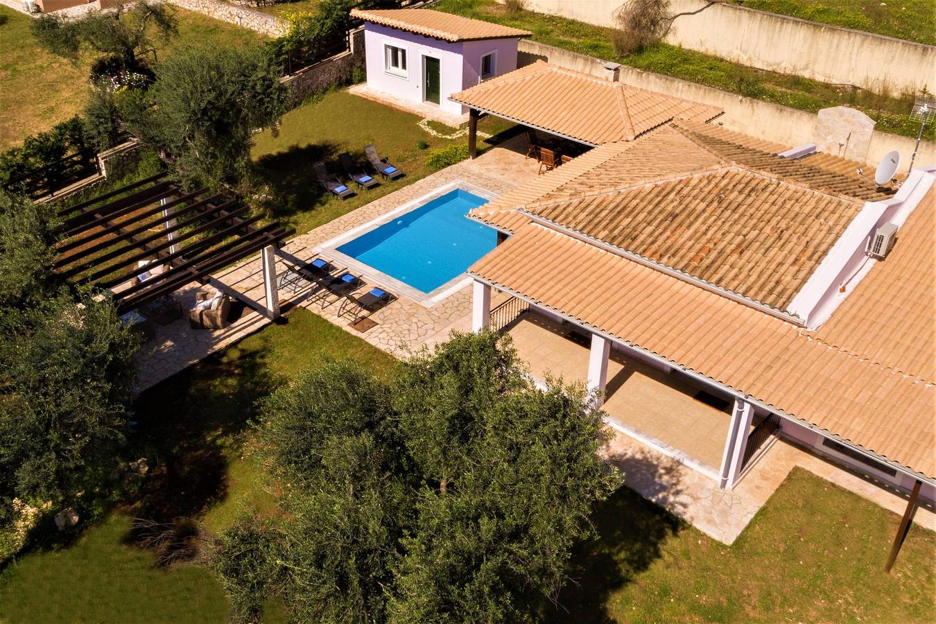 Villa pour 6 Personnes dans Mparmpati, Corfou