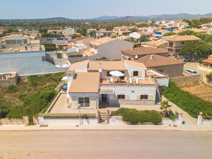 Finca für 6 Personen, mit Terrasse und Garten in S'Illot Cala Morlanda