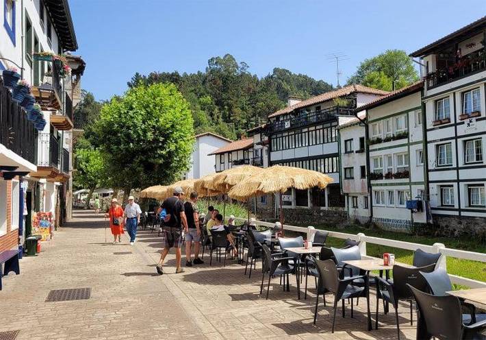 Gîte pour 4 personnes, avec vue, animaux acceptés à Ea - 2