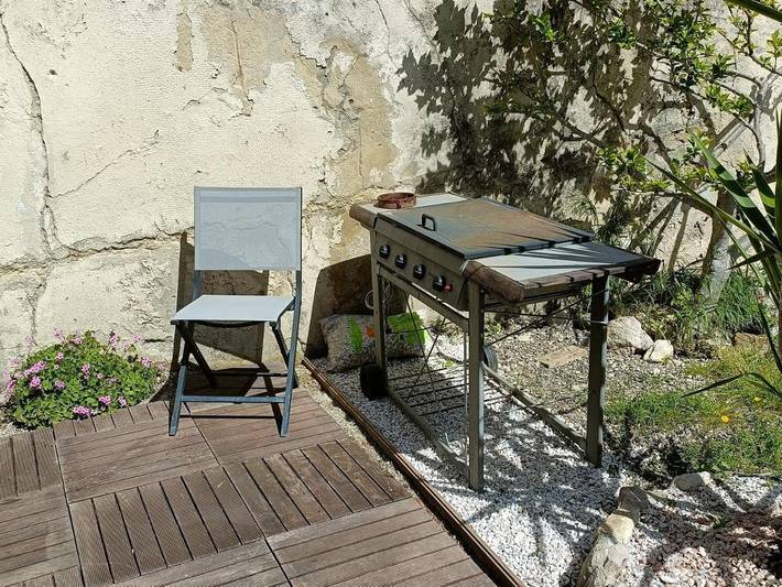 Gîte pour 2 personnes, avec jardin et vue, animaux acceptés à Boulbon - 4