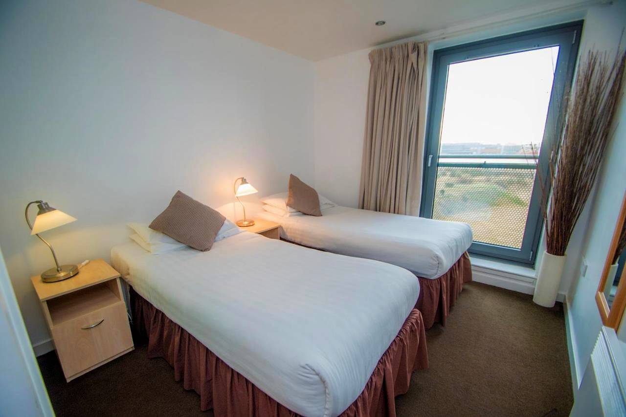 Apartmenthotel for 10 people with garden in Leith, Edinburgh