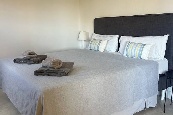Apartamento entero, Marbella 3 dormitorios amplio Bulevar de San Pedro, cerca Puerto Banús in San Pedro Alcántara, Marbella