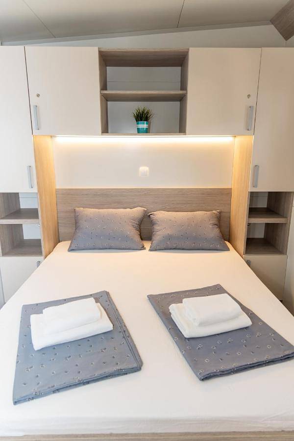 Camping pour 5 personnes, avec vue et jardin à Tisno - 3