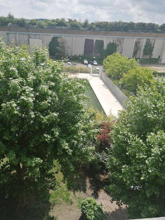 Gîte pour 2 personnes, avec piscine et balcon, animaux acceptés à Fontenay-le-Fleury - 4