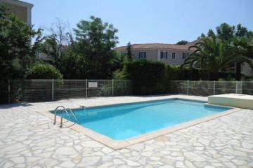 Gîte pour 4 personnes, avec piscine et terrasse, animaux acceptés dans Tamaris