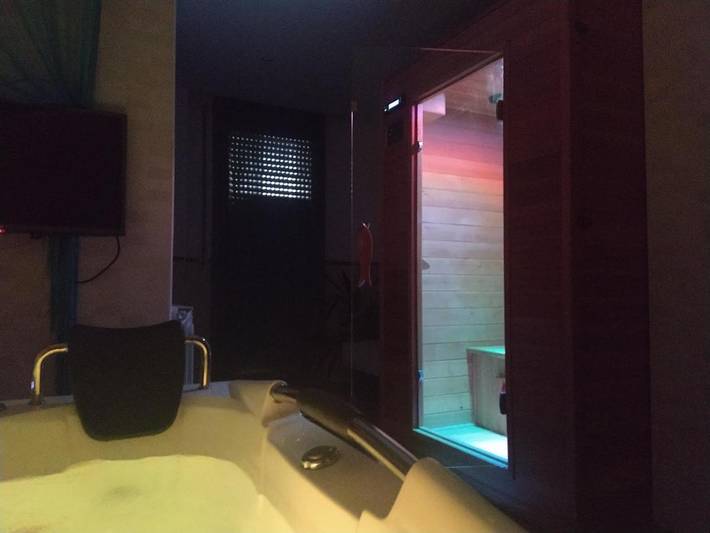 Apartamento de vacaciones para 4 personas, con piscina y jacuzzi además de sauna y jardín en Provincia de Lleida - 2