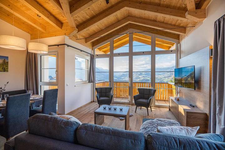 Hotel für 10 Personen, mit Ausblick und Pool sowie Sauna und Balkon in Sankt Johann im Pongau - 4
