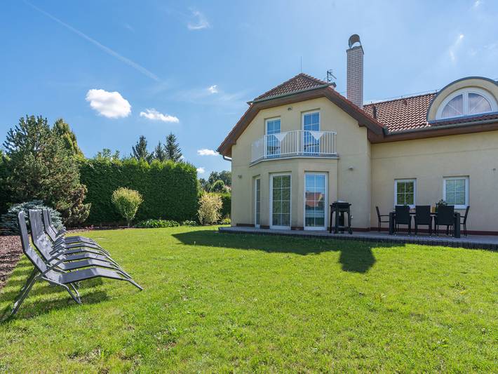 Casa vacanza per 8 persone, con terrazza e giardino in Praga