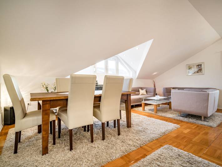 Ferienwohnung für 6 Personen, mit Terrasse und Garten in Sukosan - 2