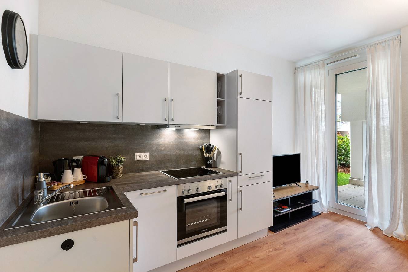Ganzes Studio, Studio-Apartment 'Km Style Nr 1' mit privater Terrasse und Wlan in Wiehre (Freiburg), Freiburg