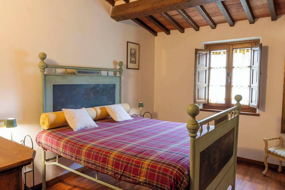 Appartamento intero, Incantevole appartamento per 14 persone con Wifi, A/C, piscina privata, Tv, patio e animali ammessi in Panicale, Lago Trasimeno