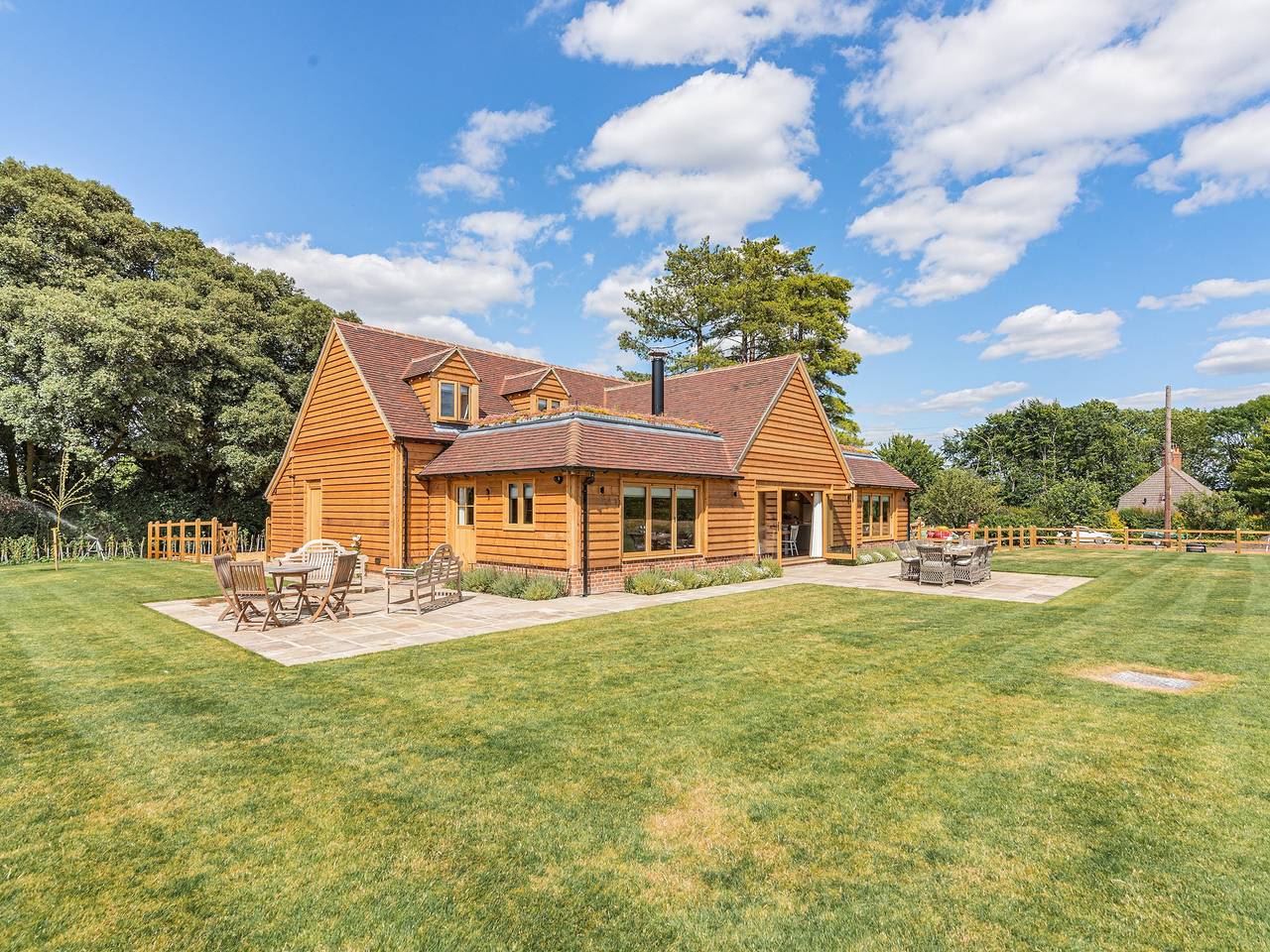 Lovington Barn in Itchen Valley, South Downs