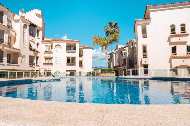 Apartamento para 4 personas, con Balcón y Jardín en Alfàs del Pi