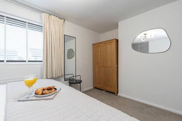 Casa-Baño privado-Ciudad-Vista a la Calle in Cheltenham, Gloucestershire