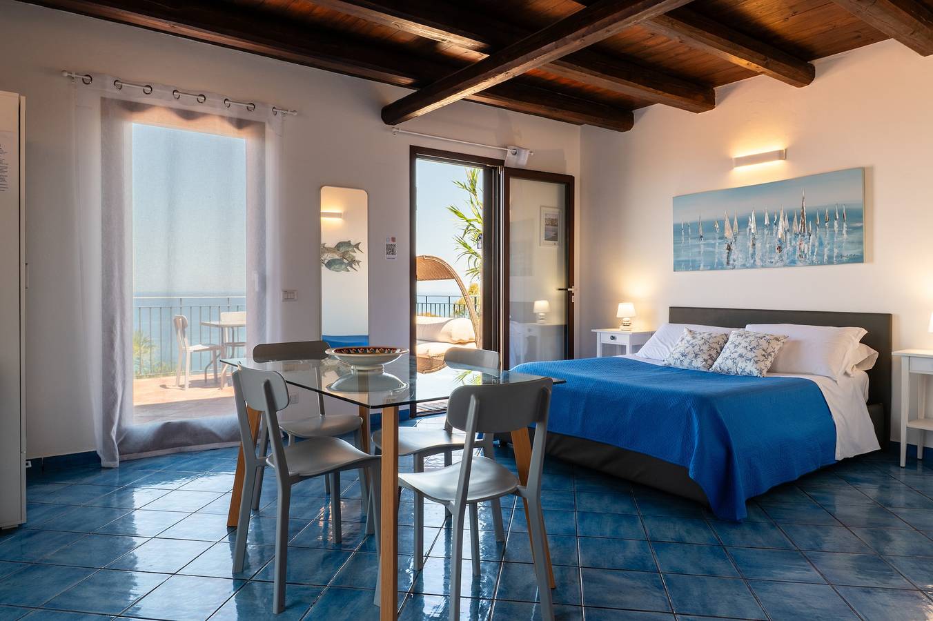 Entire apartment, Apartment 'Terra' with Shared Pool, Wi-Fi and Air Conditioning in Cefalù, Cefalù (Municipality)