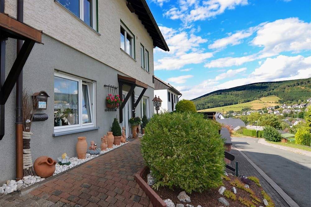 Geheel appartement, Appartement in Winterberg bij skipistes in Niedersfeld, Upland