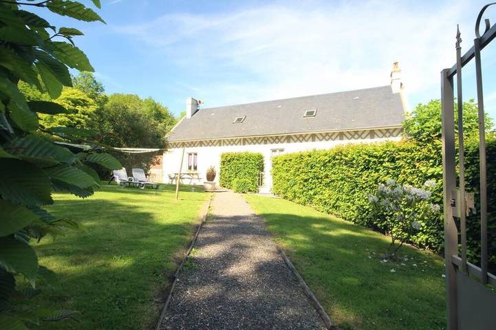 Location de vacances pour 5 personnes, avec jardin et terrasse, animaux acceptés à La Gaillarde