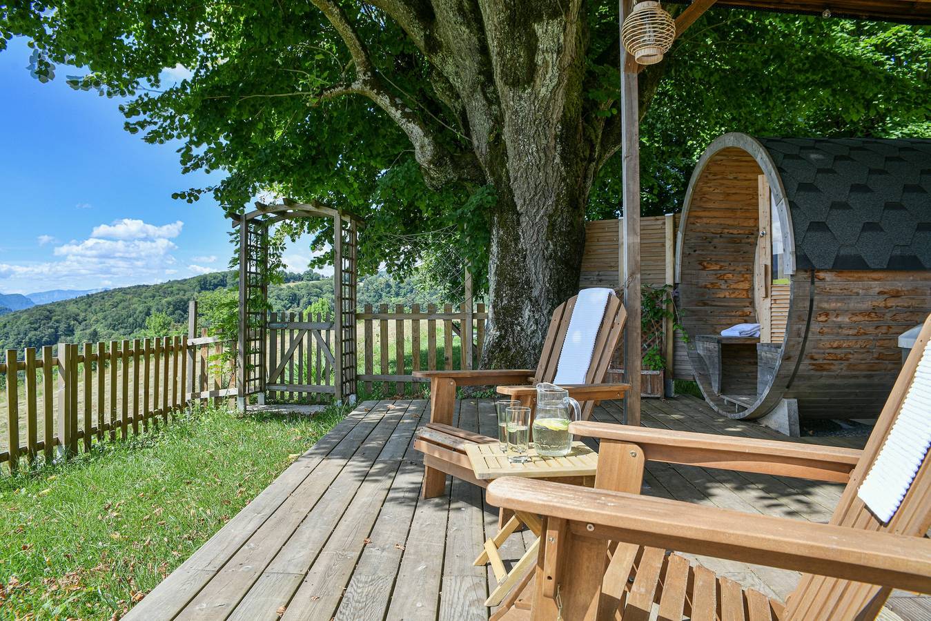 Gastenkamer 'L’attrape-rêves': bergzicht, gedeelde tuin en Wi-Fi, foto 11