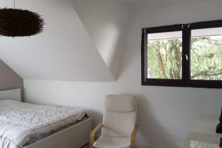 Location de vacances pour 10 personnes, avec jacuzzi et jardin à L'Haÿ-les-Roses - 3