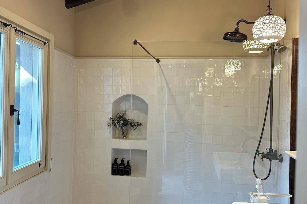 Apartamento entero, Snowy Owl - Spectacular Apartment with Private Balcony in Todi, Provincia de Perugia
