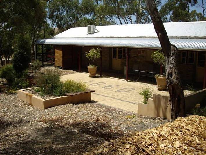 Villa for 4 people, with yard in Australia