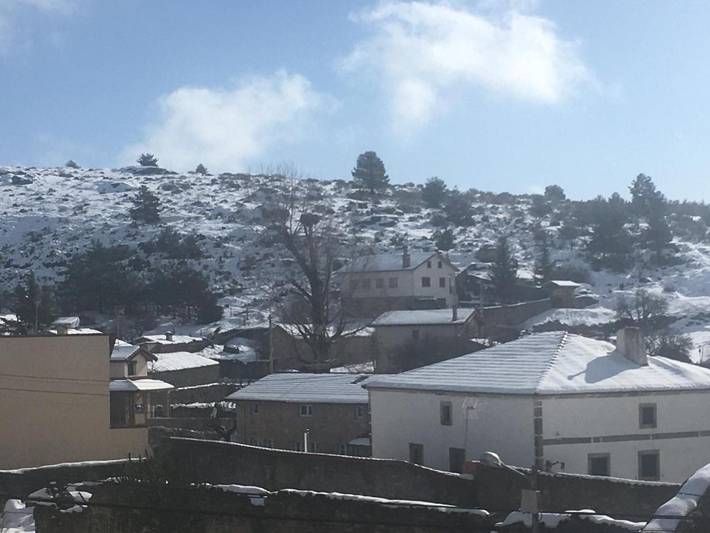 Casa rural para 3 personas, con jardín y vistas, Se admiten mascotas en Barco de Ávila-Piedrahita - 2