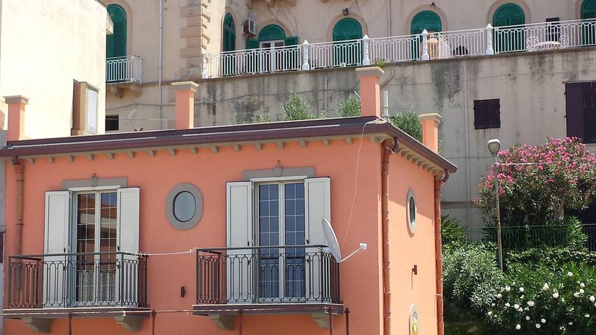 Ferienhaus für 4 Personen, mit Balkon - 1