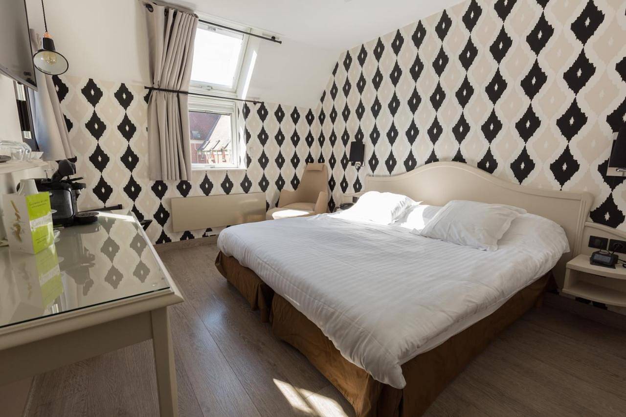 Cit'Hotel - Hotel Le Cèdre in Noyon, Oise