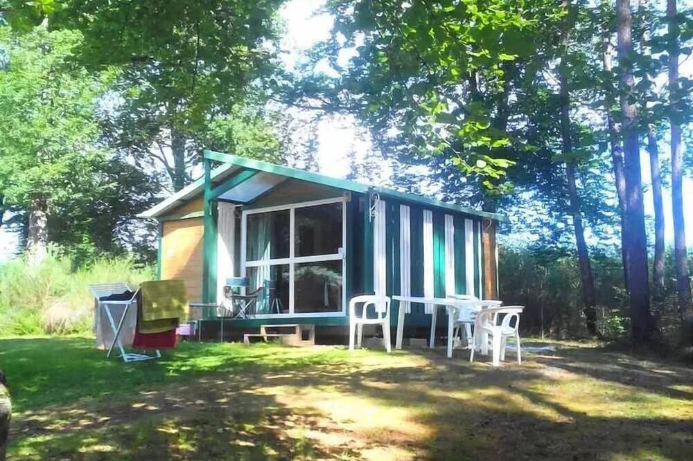 Camping pour 5 Personnes dans Palisse, Région d'Ussel