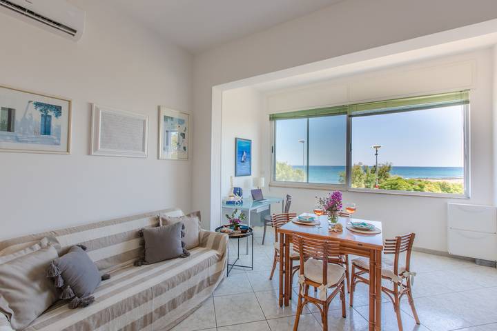 Ferienhaus für 5 Personen, mit Balkon und Terrasse sowie Ausblick in Lido Specchiolla