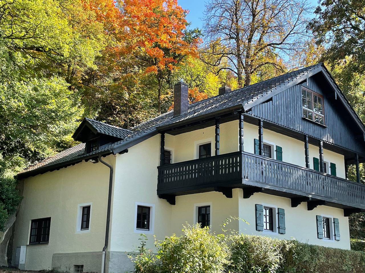 Vacation house for 12 people with lake view in Pentling, Eastern Bavaria