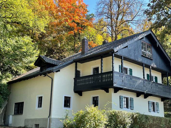 Ferienhaus für 12 Personen, mit Balkon und Terrasse sowie Garten und Seeblick in Bayerischer Jura - 2
