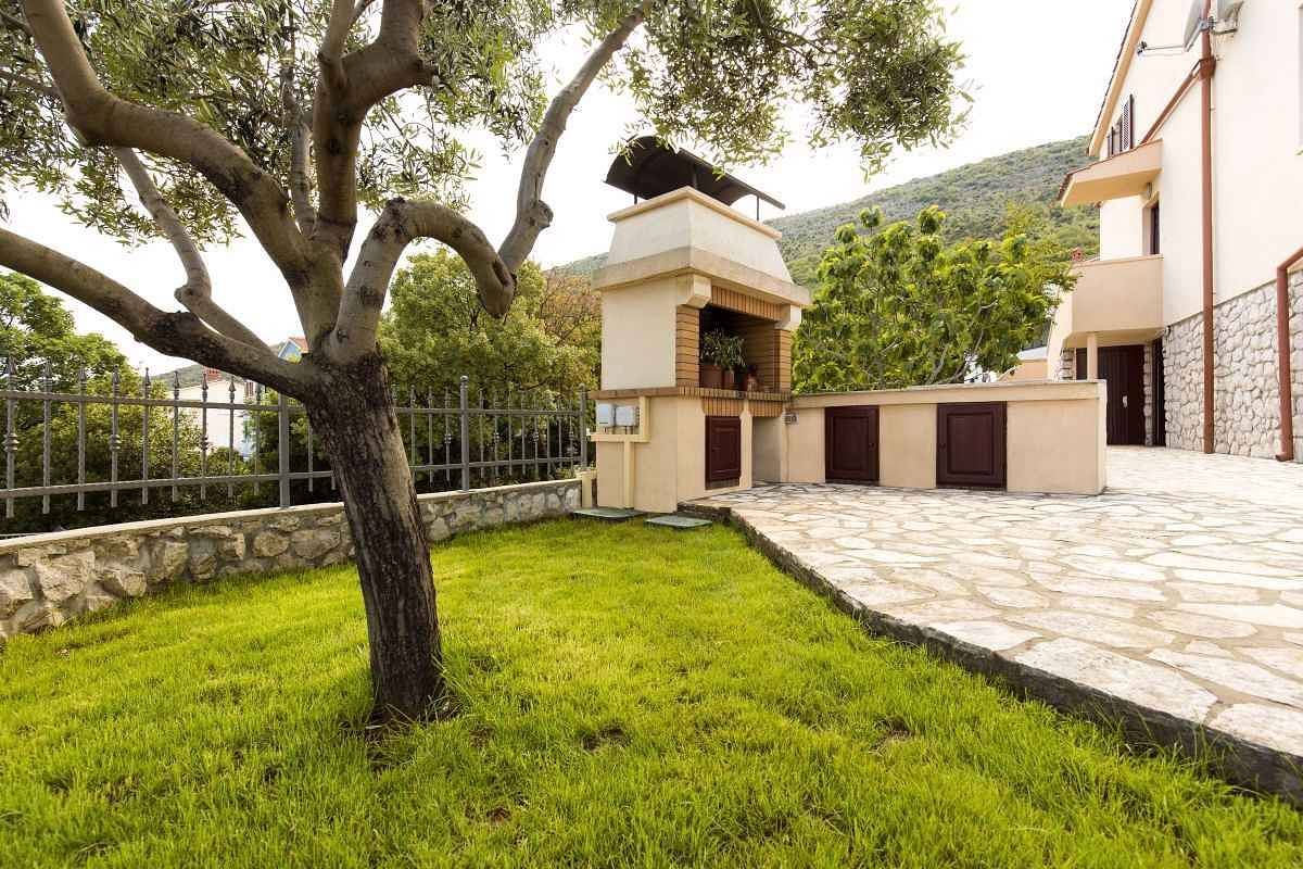 Ganze Ferienwohnung, Ferienwohnung mit Meerblick in Raša, Ostküste Istrien