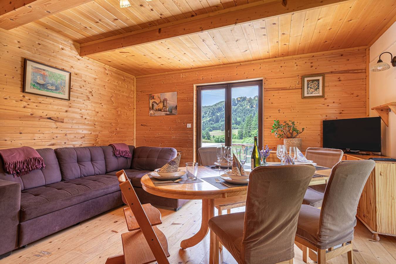 Family Friendly Kraševec Lodge in Slowenien