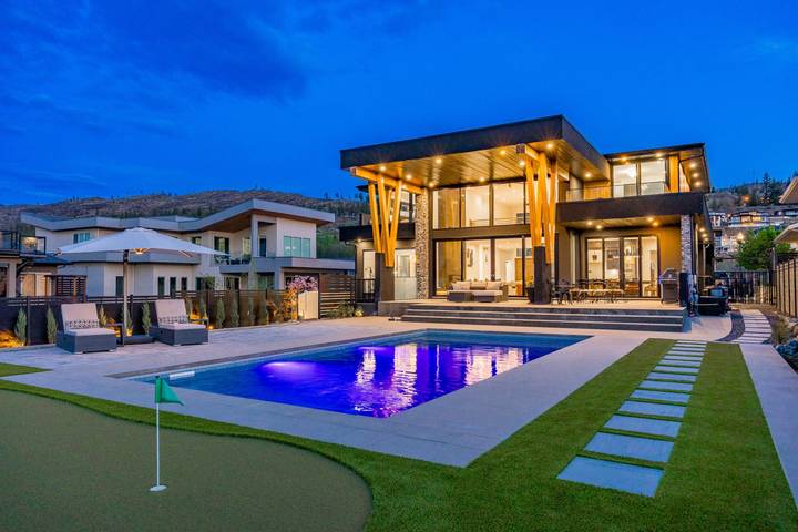 Ferienhaus für 14 Personen, mit Garten und Seeblick sowie Pool, kinderfreundlich - 1
