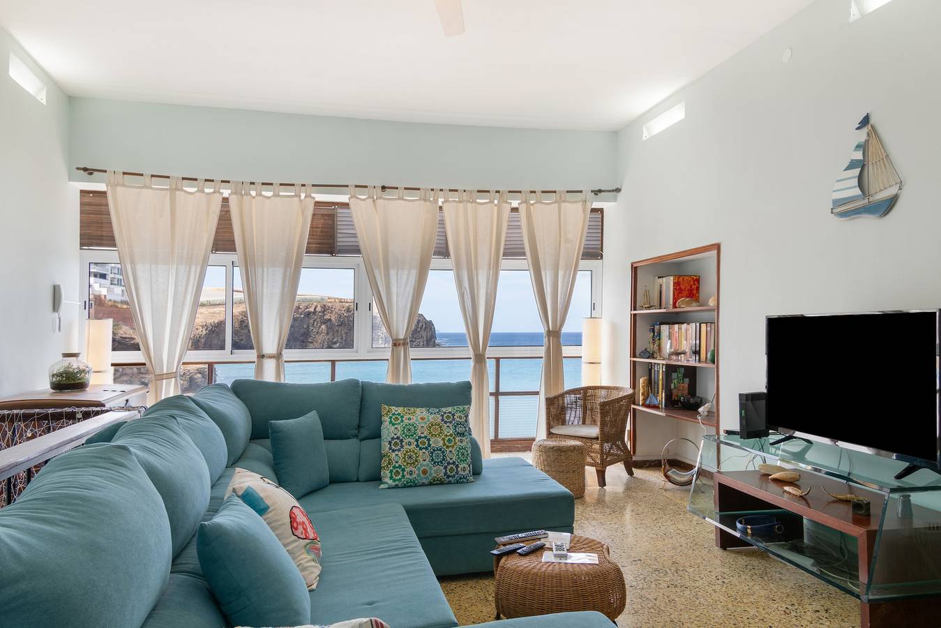 Apartamento entero, Vacaciones 'Las Velas' con vistas al mar, Wi-Fi y aire acondicionado in Sardina del Norte, Gáldar