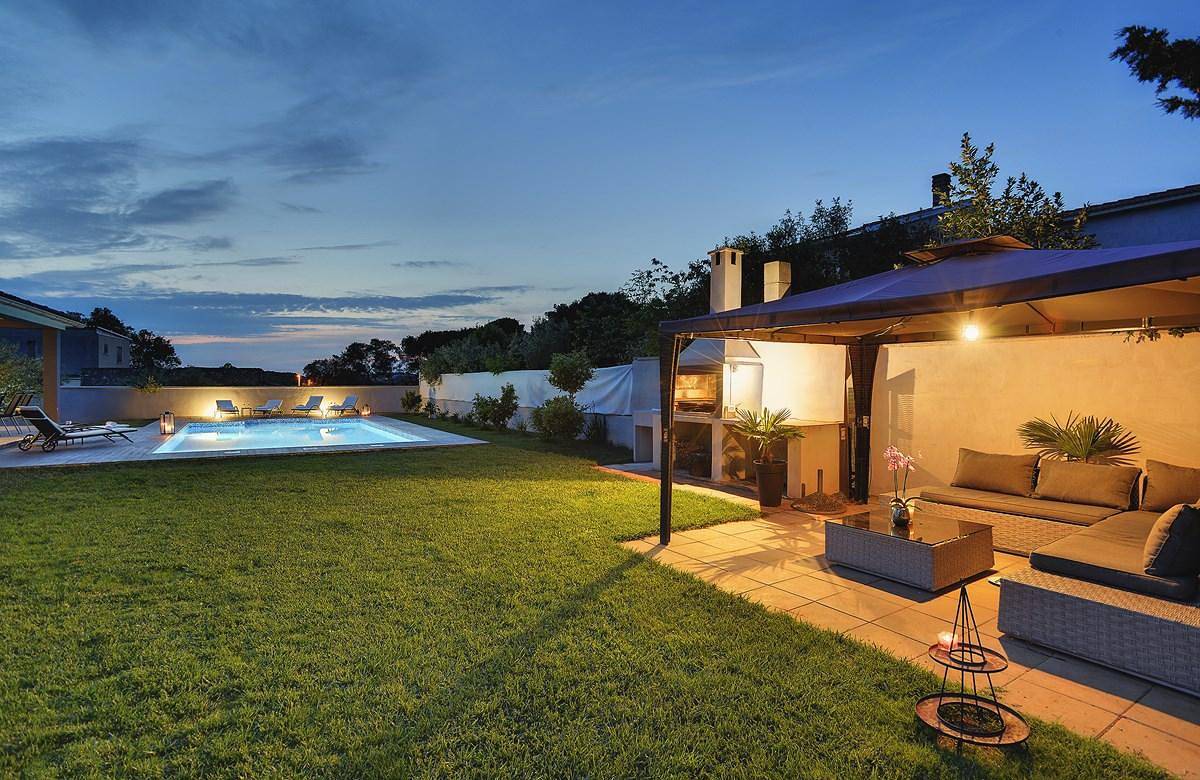 Ferienhaus mit Privatpool für 9 Personen ca. 320 qm in Vinkuran, Istrien (Istrische Riviera) in Vinkuran, Südküste Istrien