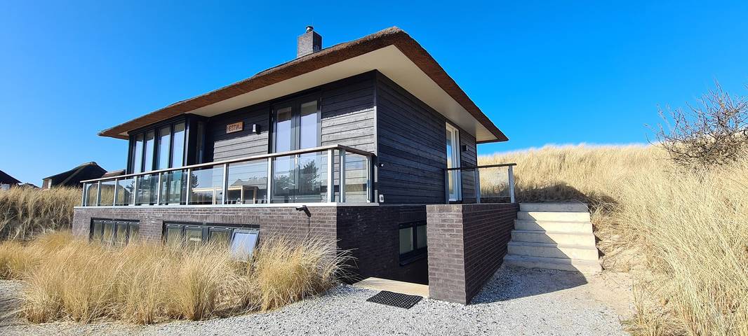Ferienhaus für 8 Personen, mit Balkon/Terrasse und Whirlpool sowie Terrasse und Garten auf Ameland - 3