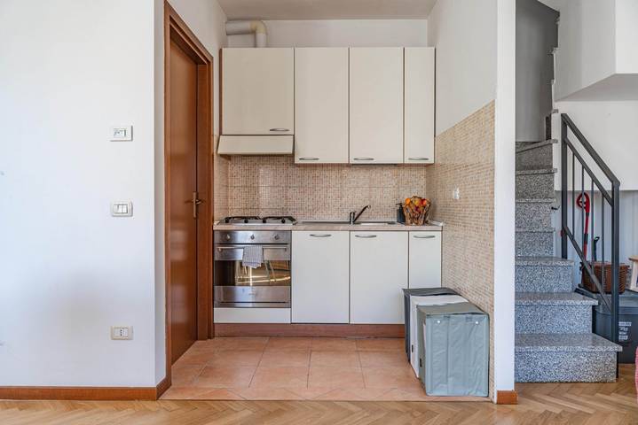 Entire apartment, Guesthost - Parma Parco Ducale Duplex Apartment w/parking in Parma, Parma Province