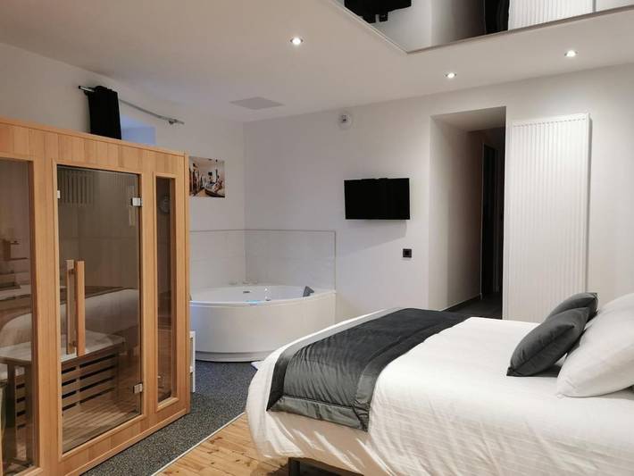 Location de vacances pour 2 personnes, avec jacuzzi et sauna, animaux acceptés à Saint-Jean-Saint-Maurice-sur-Loire