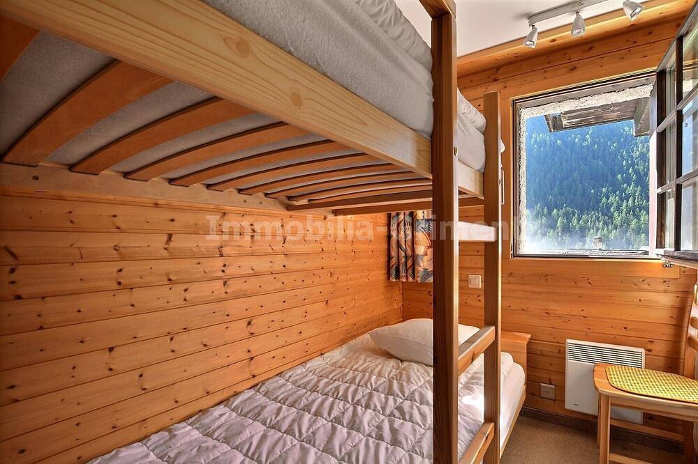 Appartamento intero, Appartement confortable sur 2 étages pour 6 à 8 personnes, salon avec 1 divan-lit double, coin cuisi in Grimentz, Anniviers