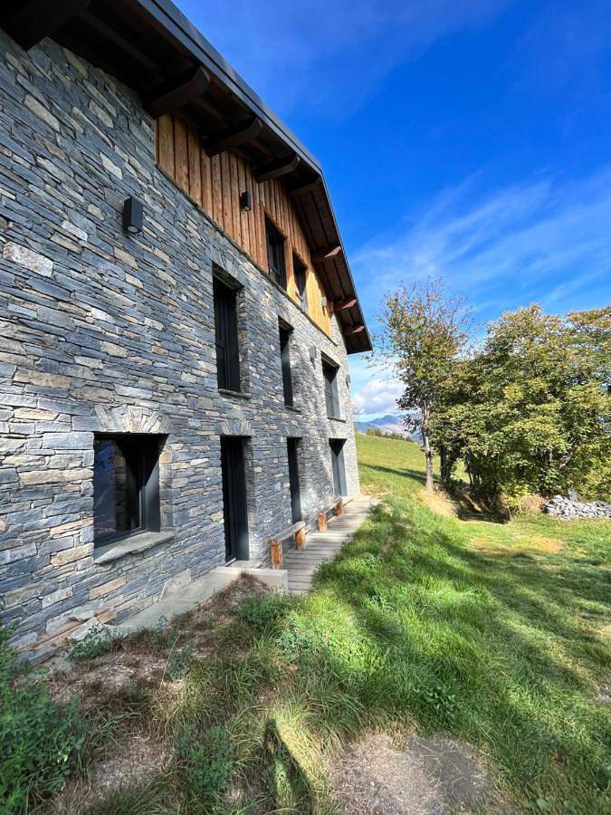 Gîte pour 12 personnes, avec vue et jardin dans Doucy - 2